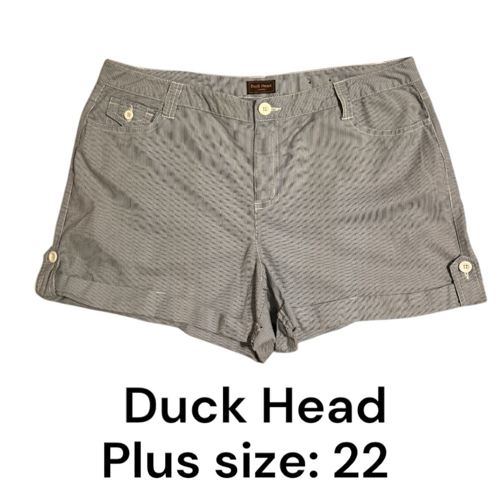 DUCK HEAD  NAVY BLUE/WHITE    FINE STRIPE SHORTS    PLUS SIZE: 22    #L